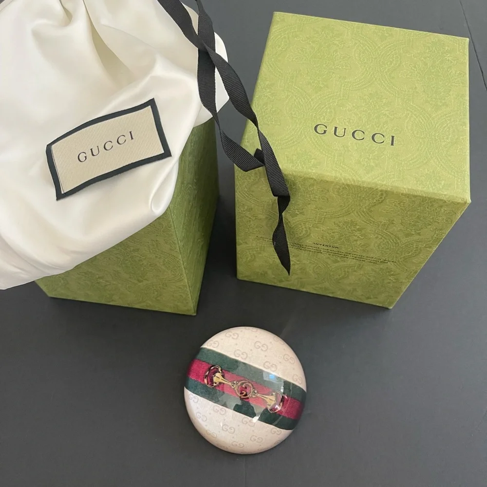 NWB  GUCCI GG MONOGRAM GLASS DOMED PAPERWEIGHT with WEB & HORSEBIT